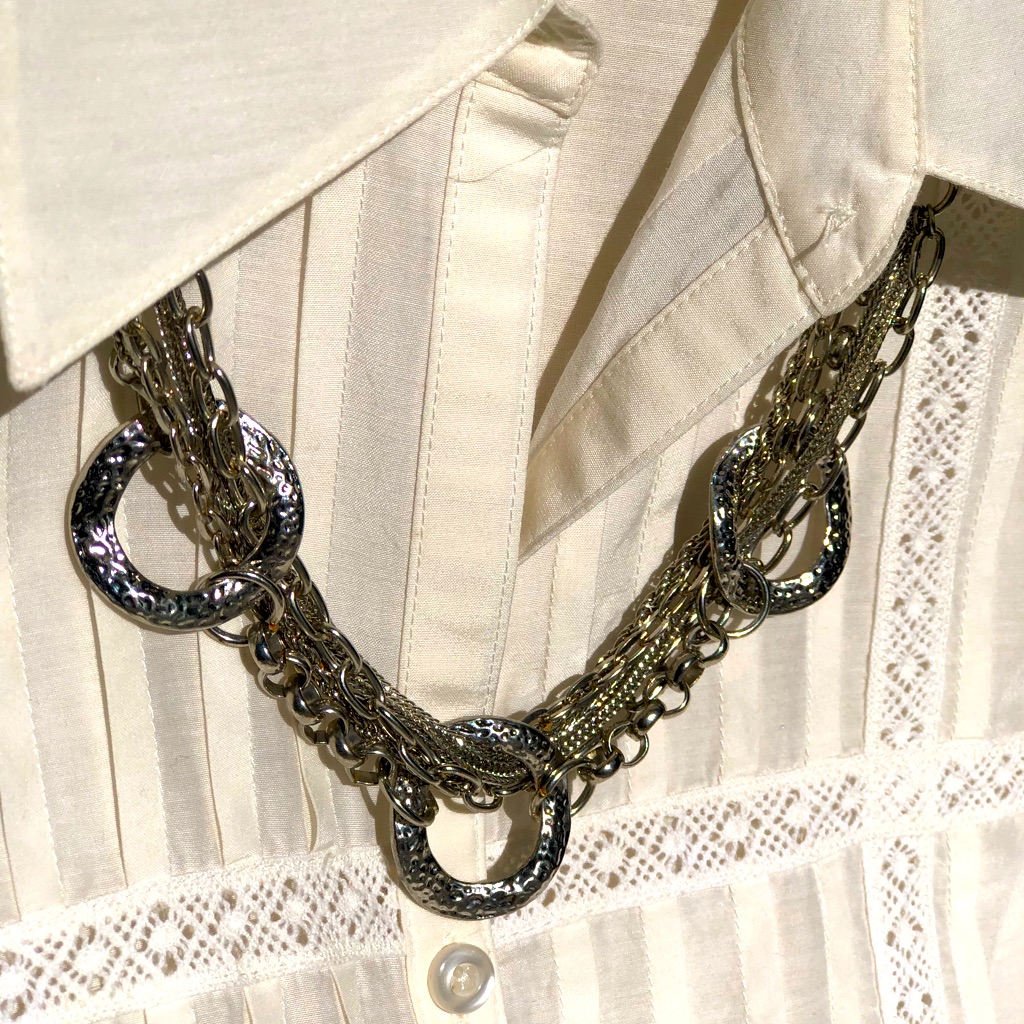 Silver Tone Necklace